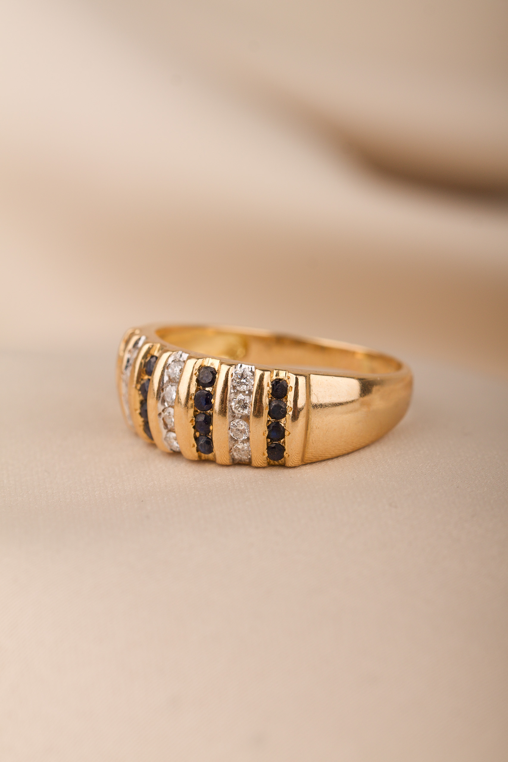 Safir- och diamantring