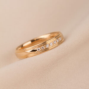 Ring med diamanter från Schalins