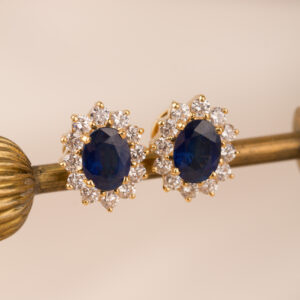 Exklusiva safir- och diamantörhängen