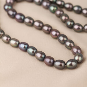 Pärlcollier med guldlås