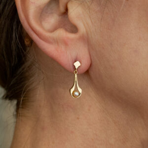 Örhängen med pärlor