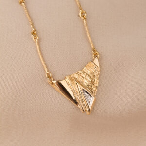 Vildmarksinspirerat halsband